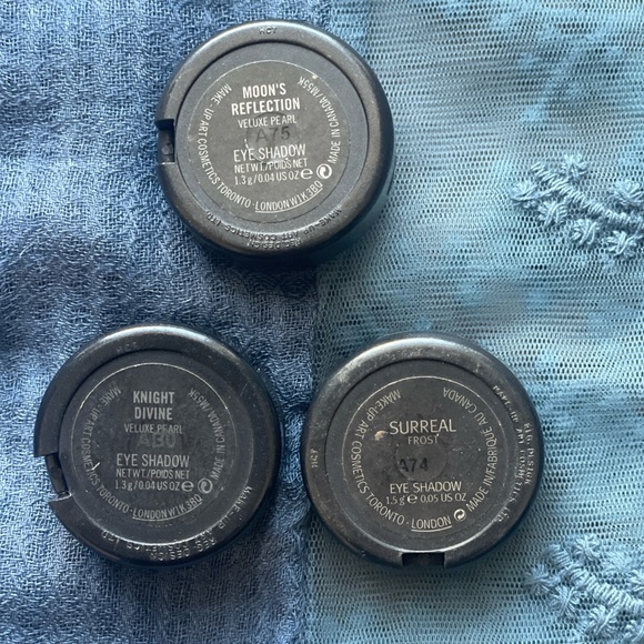 Bundle of 3 MAC Eyeshadows - Picture 3 of 3